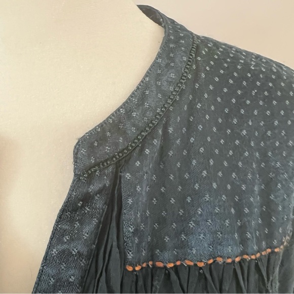 Coldwater Creek Dark Teal Blue Embroidered Beaded Button-Up Whimsy Blouse |PXL| - Picture 4 of 11